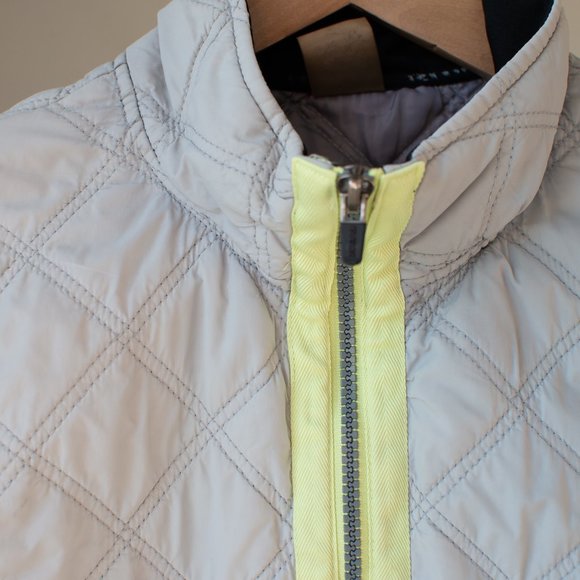 Reebok RBX Women's Running Jacket Quilted Size M Thumb Holes Full Zip Black Gray - Picture 5 of 10